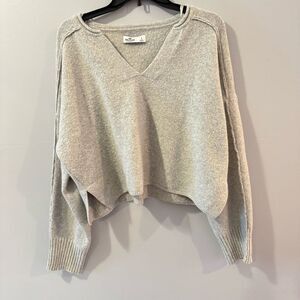 Hollister Gray V-Neck Women's Cropped Sweater Small
